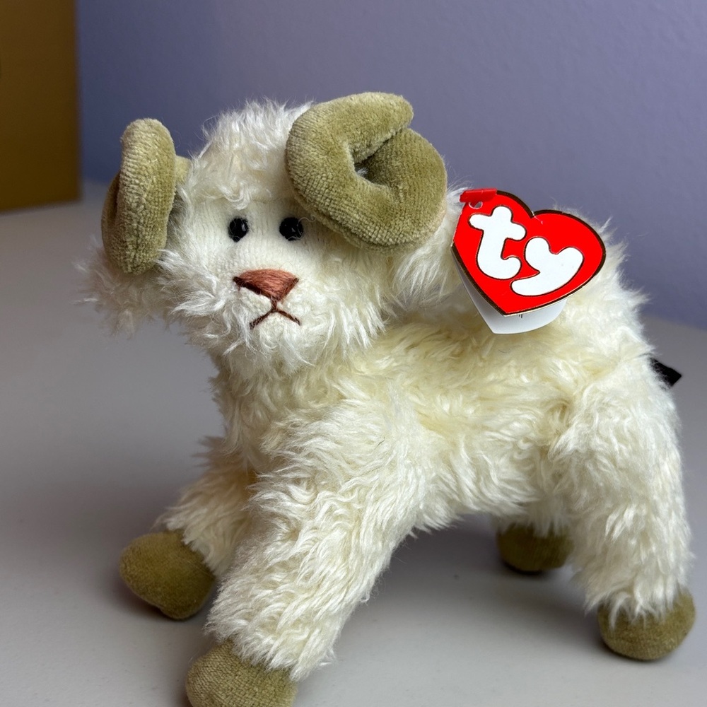 Ty Attic Treasures Posable Cream and Tan Plush Ram Sheep Ramsey 1993